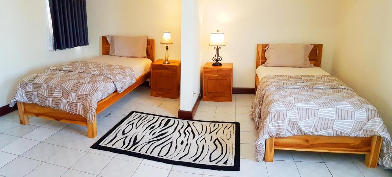 Joglo Villa Bali Penatih Eksteriør bilde